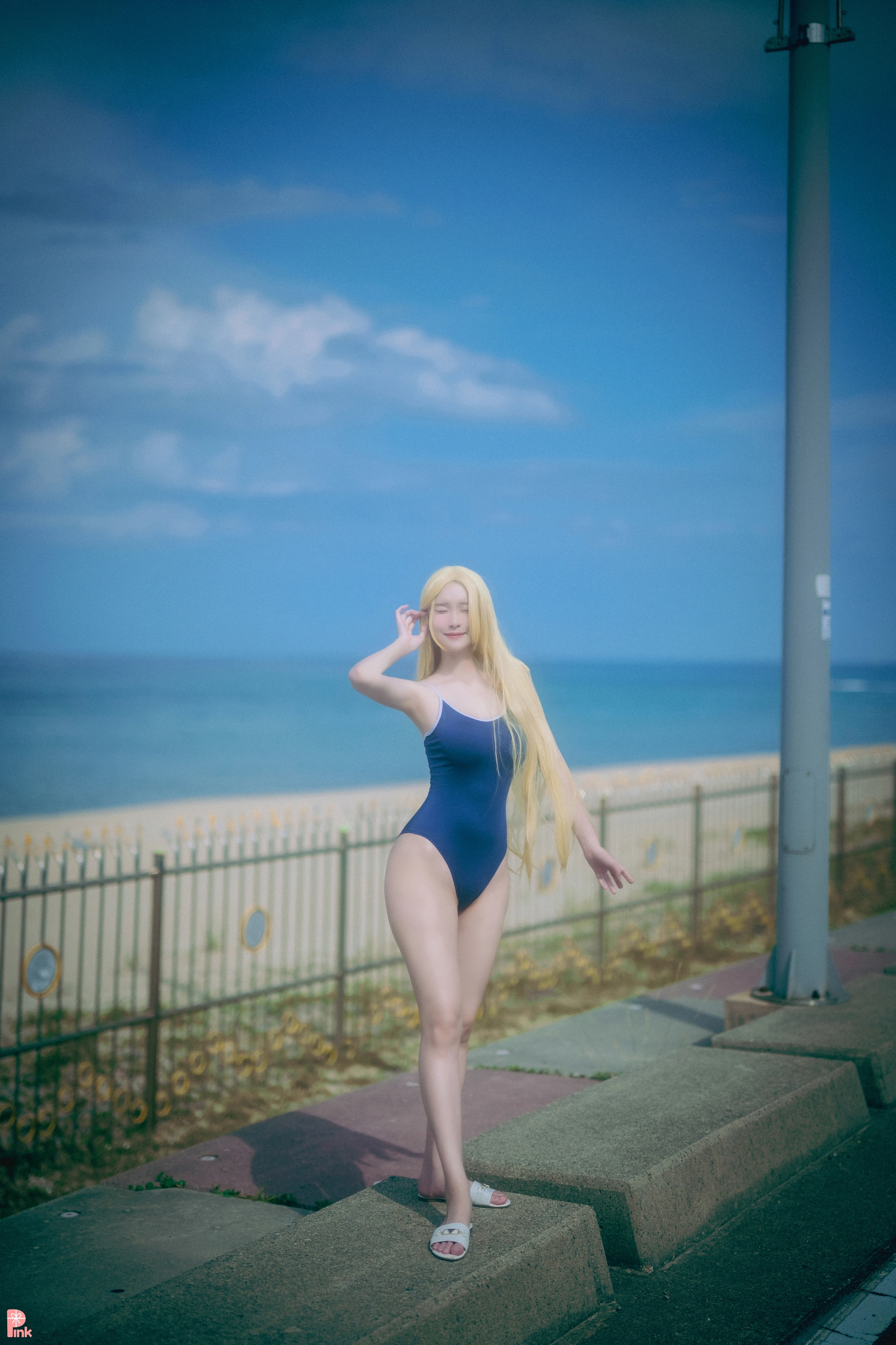 030.PINK- Lee Ahrin - Meet Me In The Summer 1